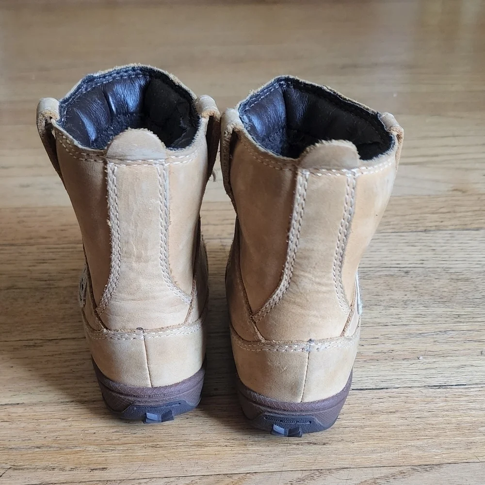 Baby Timberland boots Genuine Leather size 5M